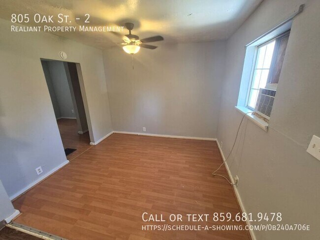 Building Photo - 805 Oak St