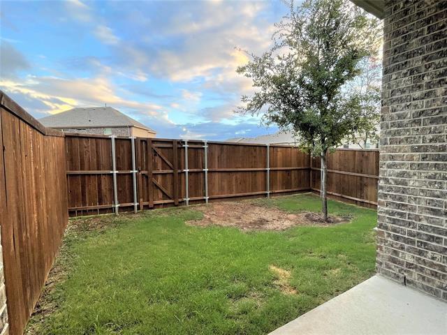 Building Photo - 8242 Primrose Wy
