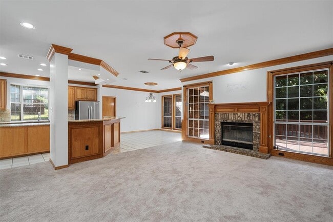 Building Photo - 1903 Port Royal Dr