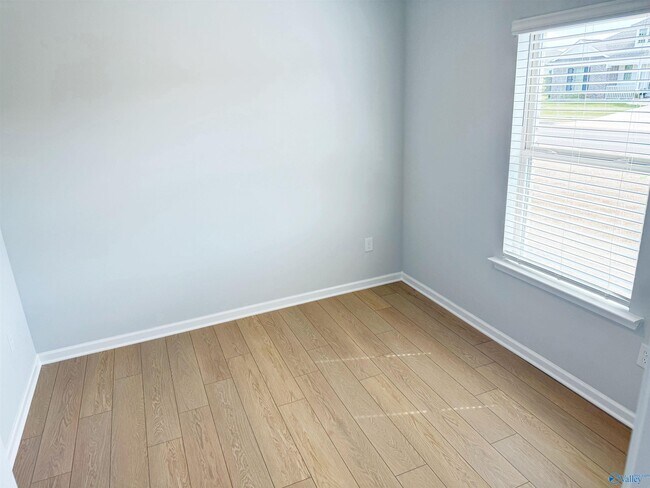 Building Photo - 202 Stockyard Cir