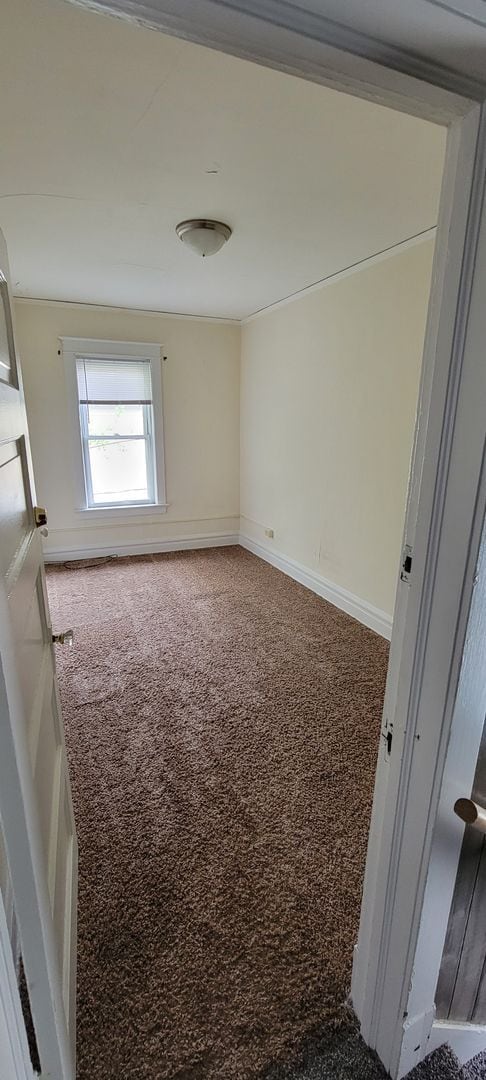 Building Photo - AVAILABLE JUNE - 4 Bed 1 Bath Located In East Hillside