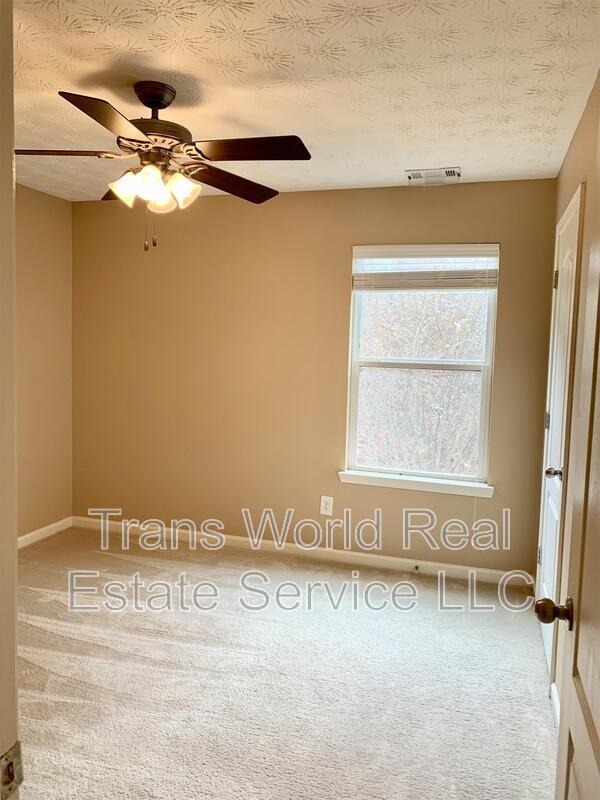 Building Photo - 917 Crested Hawk Trail