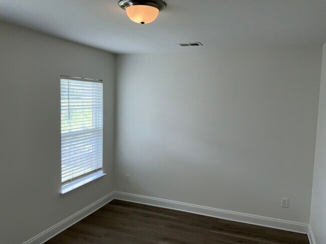 Building Photo - 2477 Glyncastle Way