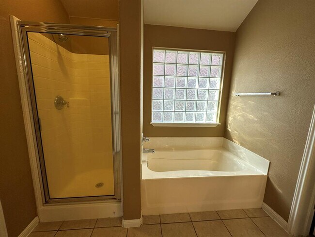 Building Photo - 1604 Teal Trail