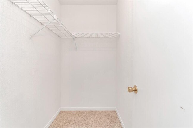 Building Photo - 9800 Pagewood Ln