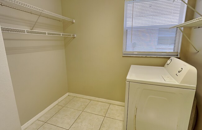 Building Photo - 12806 Sophiamarie Loop
