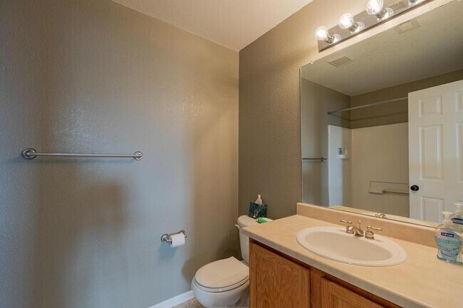 Building Photo - 1245 S Flatrock Cir