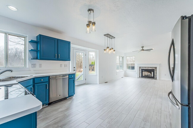 Building Photo - 1563 Scio Ridge Rd