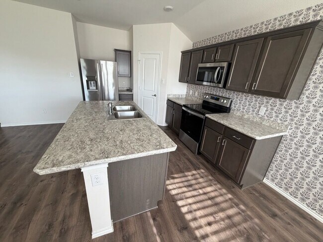 Building Photo - 3112 Shorthorn Way