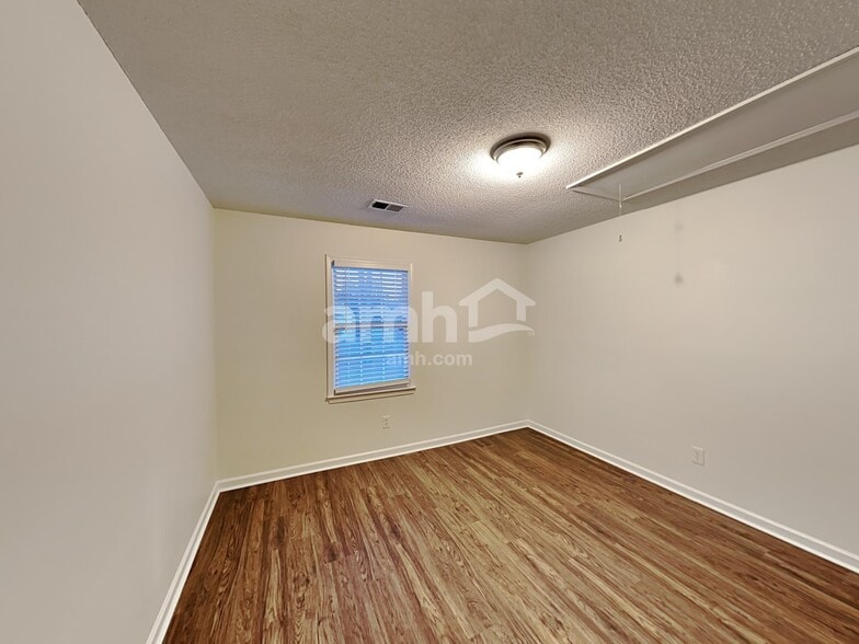 Building Photo - 5050 Rodrick Trail