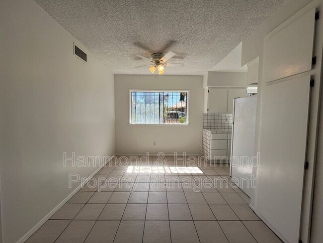 Building Photo - 7924 Laurel Canyon Blvd