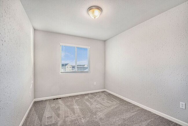 Building Photo - 6204 Aurelius Rd