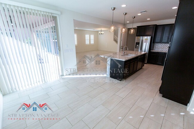 Building Photo - 959 W Zion Pl