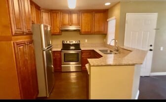 Building Photo - 78650 Avenue 42