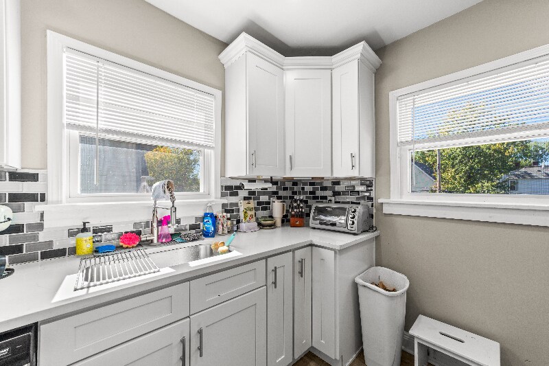 Building Photo - 1278 W 106th St