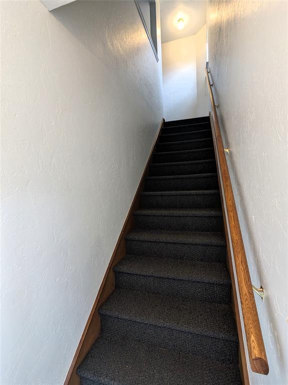 Building Photo - 420 W Comanche St