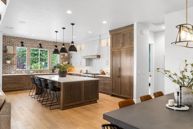 Building Photo - 7940 W Mirror Pond Dr