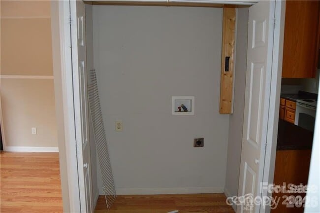 Building Photo - 615 Charlotte Ave