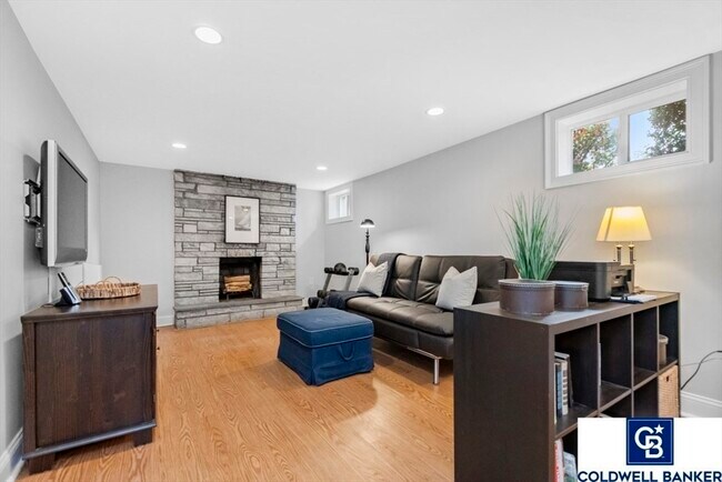 Building Photo - 6 Risley Rd