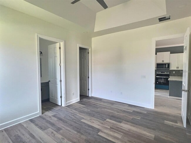 Building Photo - 1 Wheel Pl