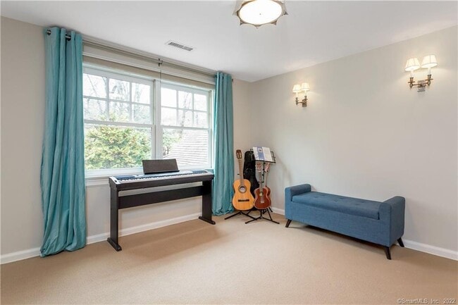 Building Photo - 6 Searles Rd