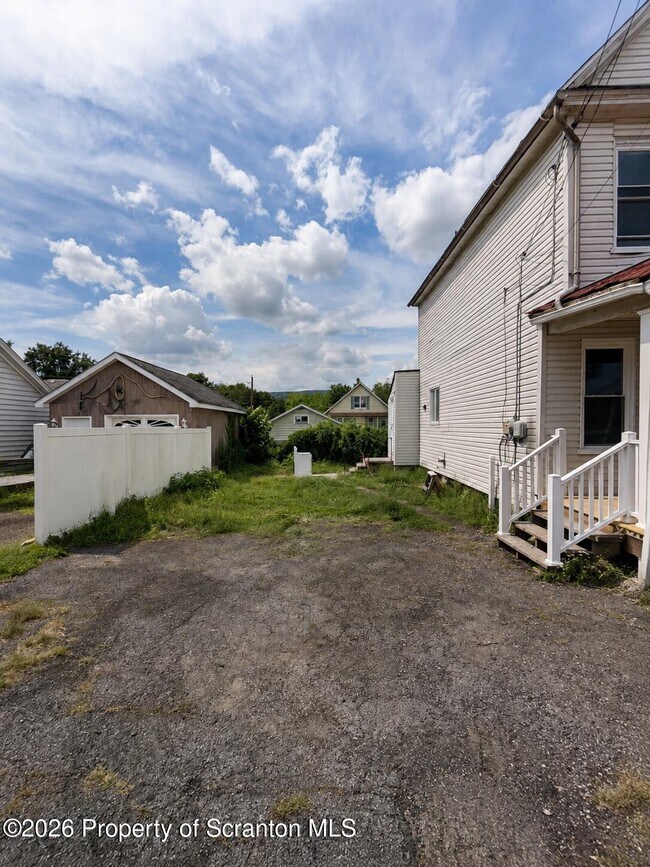 Building Photo - 1931 Bristol Ct
