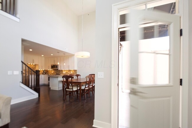 Building Photo - 84 N 6th St