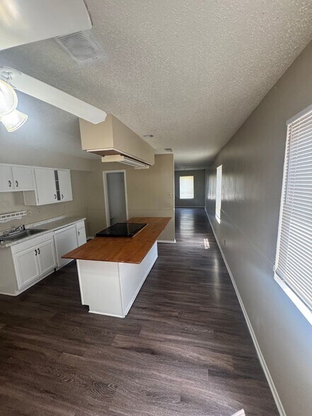 Building Photo - 2835 Toehill Cove
