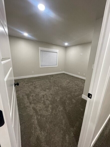 Building Photo - 2839 Kollman Ln
