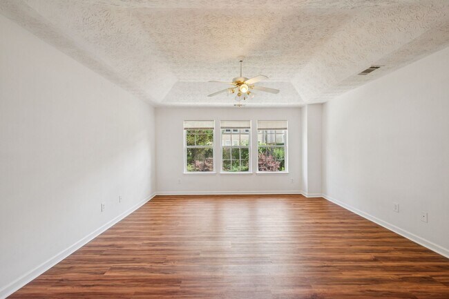 Building Photo - Spacious 4BR House in Lawrenceville