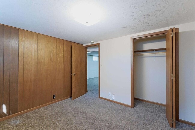 Building Photo - 375 S 44th St