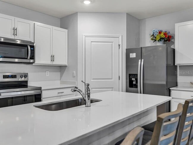 Building Photo - 1048 Adalia Terrace