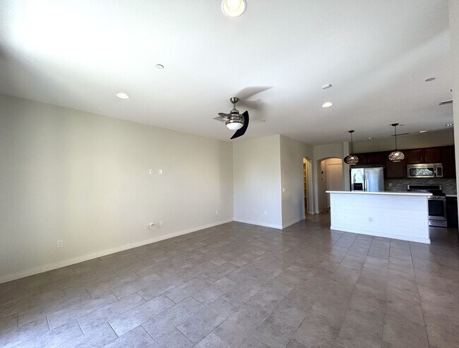 Building Photo - AVAILABLE NOW!! GORGEOUS 2 Bed 2.5 Bath Condo in La Quinta!