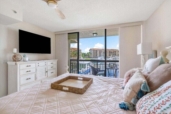 Building Photo - 2601 Marina Isle Way