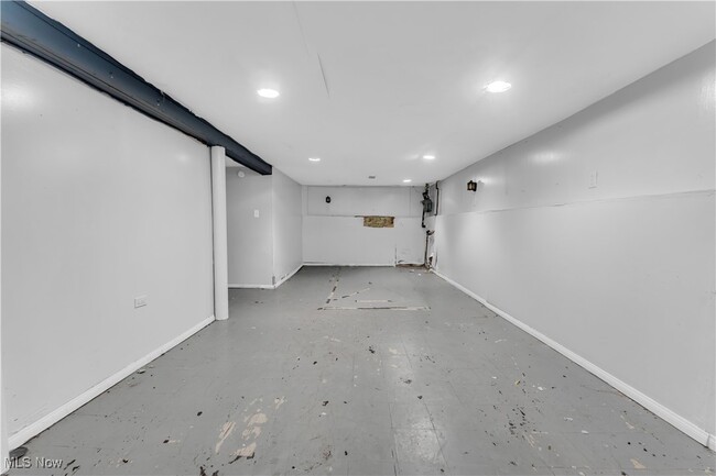 Building Photo - 12409 Kensington Ave
