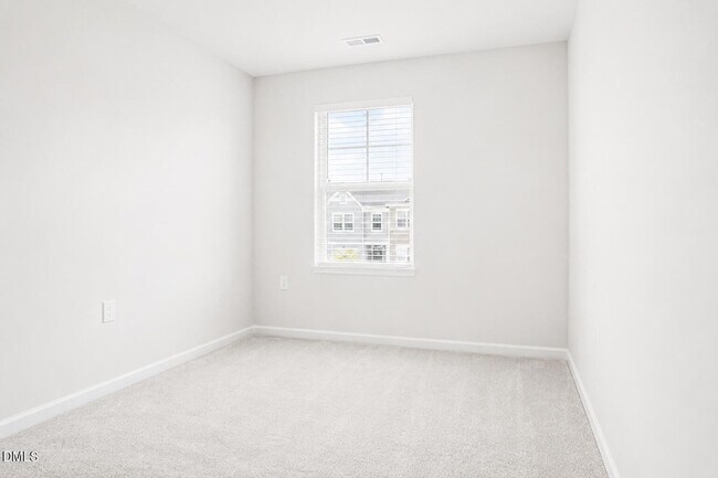 Building Photo - 225 Peebles Dr