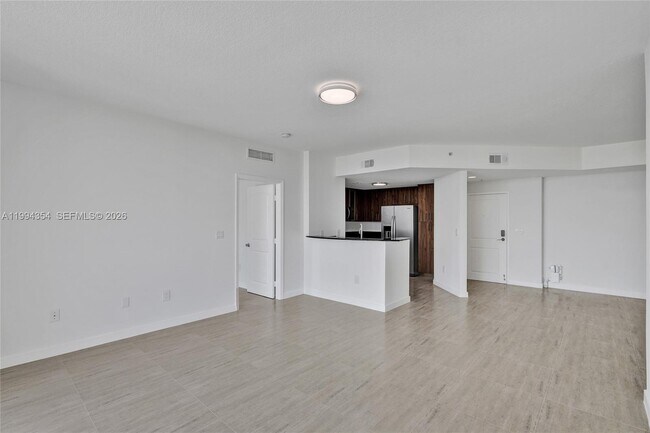 Building Photo - 7900 Harbor Island Dr