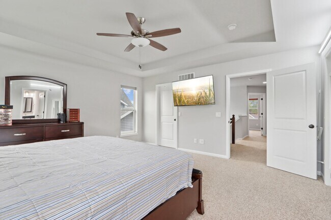 Building Photo - 5811 Levitan Ln