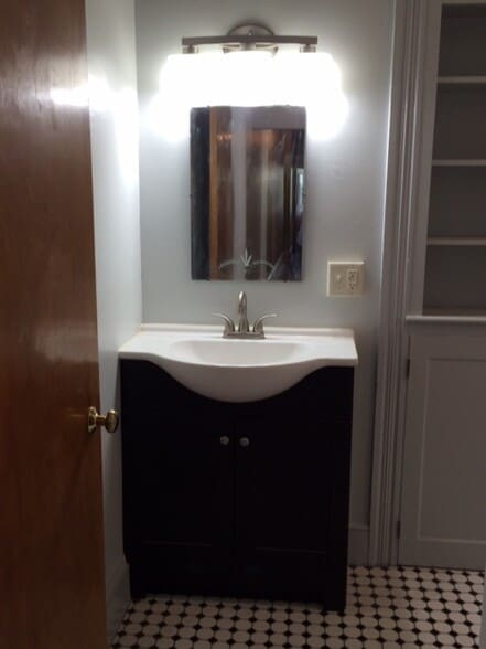 Building Photo - 346 College Ave