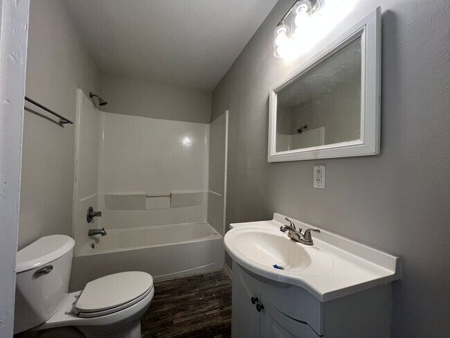 Building Photo - 163 Ave A SE