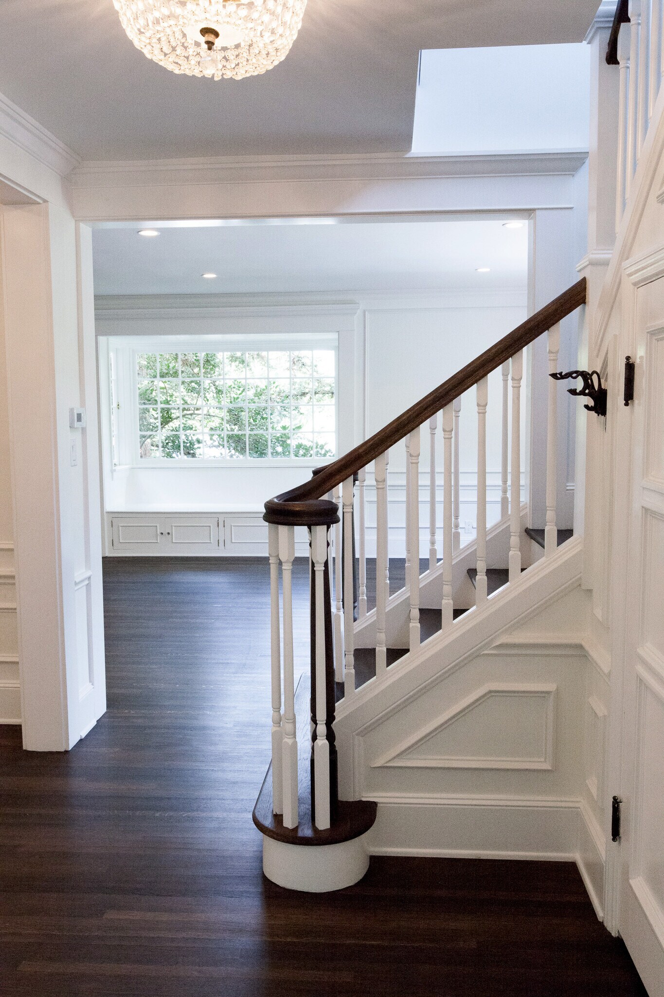 Building Photo - 3915 Benedict Canyon Dr