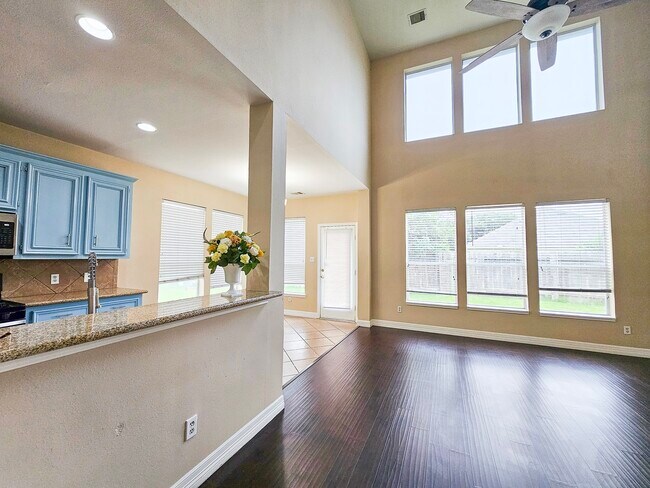 Building Photo - 20810 Balmoral Glen Ln