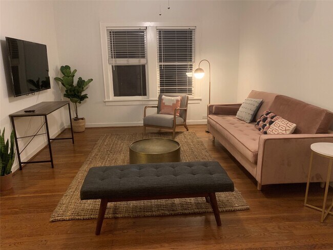 Building Photo - 429 Hawthorne St