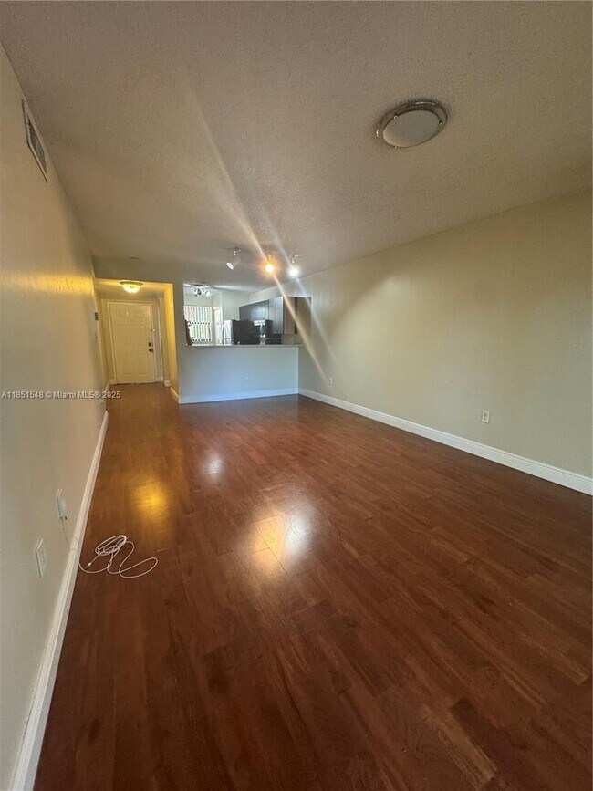 Building Photo - 9969 Nob Hill Ct