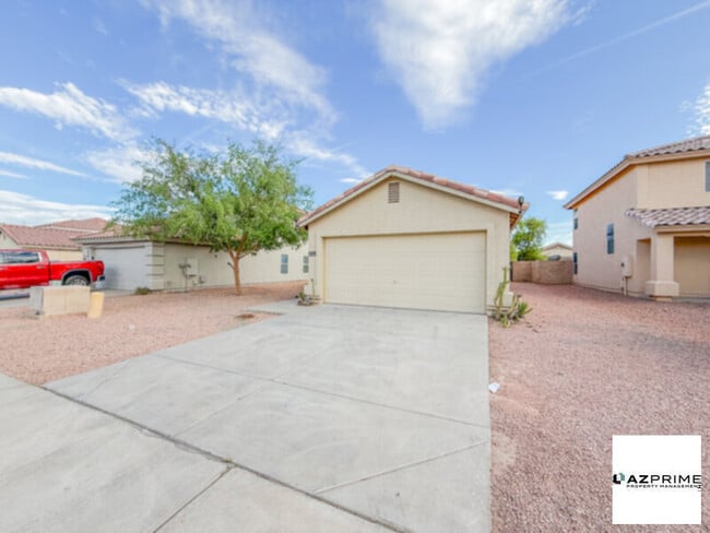 Building Photo - Lovely 3/2 El Mirage House - Spacious &amp; Modern!