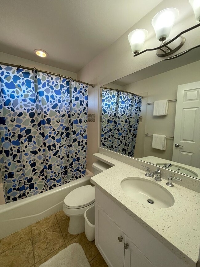 Building Photo - Pet Friendly Kahoma Village Furnished 3 Bed/2.5 Bath Townhome