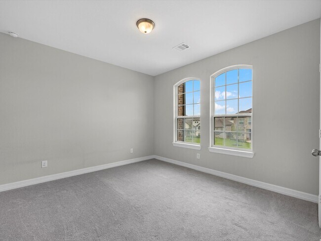 Building Photo - 2107 Jitterbug Ln