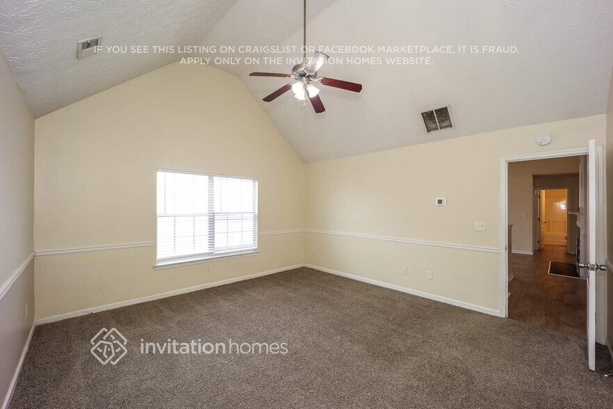 Building Photo - 400 Upson Ln