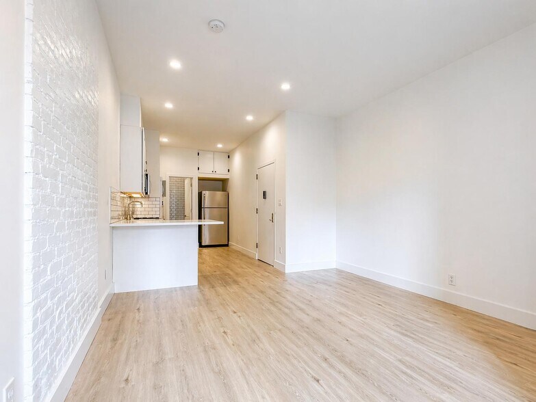 Building Photo - 189 Jefferson Ave