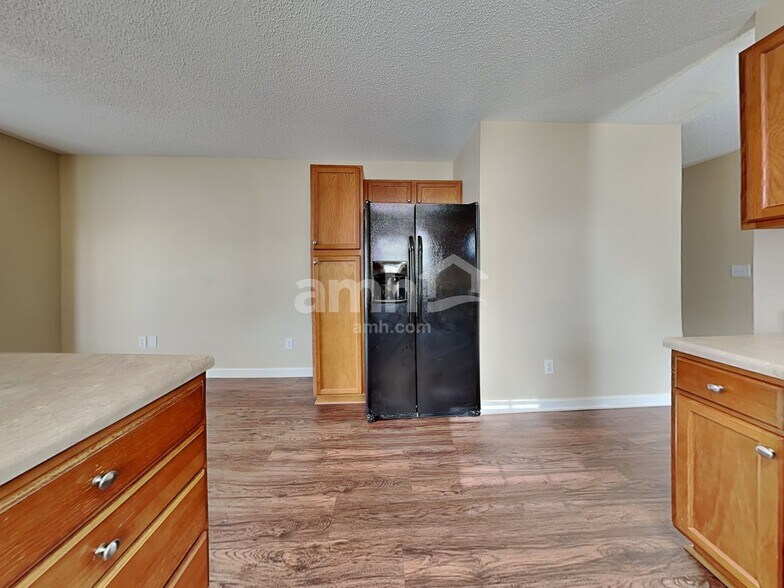 Building Photo - 4952 Lighthouse Ct